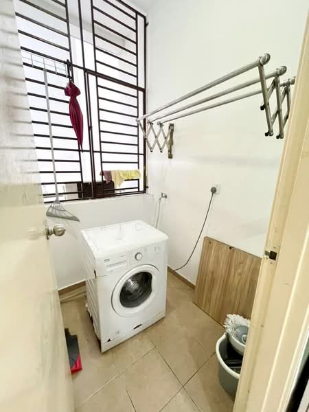 Service Residence for Sale at D'Summit Residences - Eric Foo - Interior - PropertyGuru.com.my