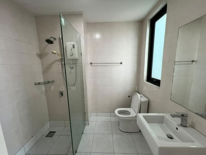 Service Residence for Rent at i-Residence @ i-City - Leow Yuh Biau - Bathroom - PropertyGuru.com.my