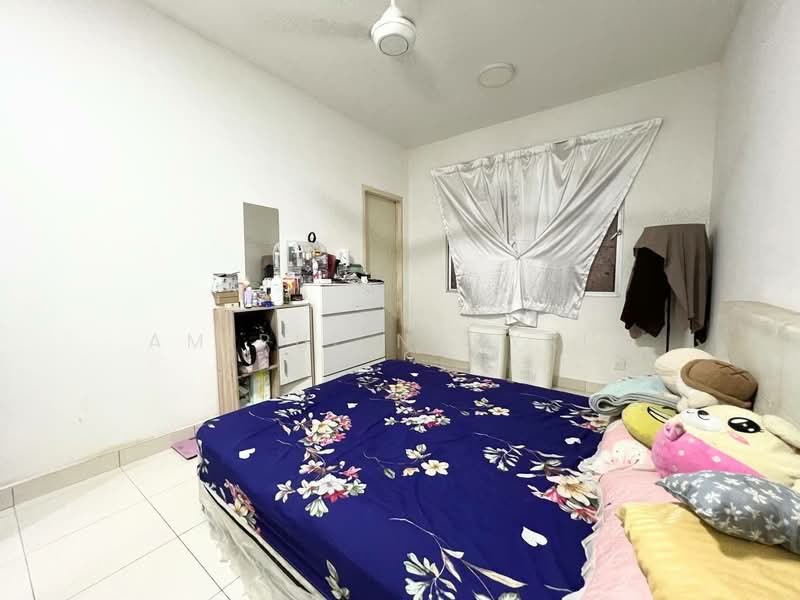 Apartment for Sale at De Bayu - Amirul Nasyriq - Bedroom - PropertyGuru.com.my