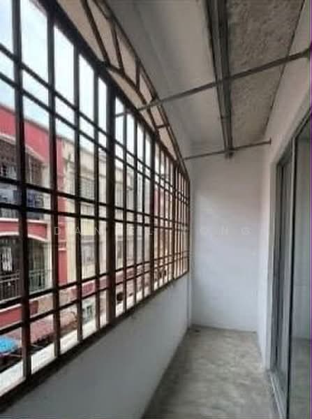 Flat for Sale at Taman Tan Sri Yaacob - Daniel Yong - Balcony - PropertyGuru.com.my