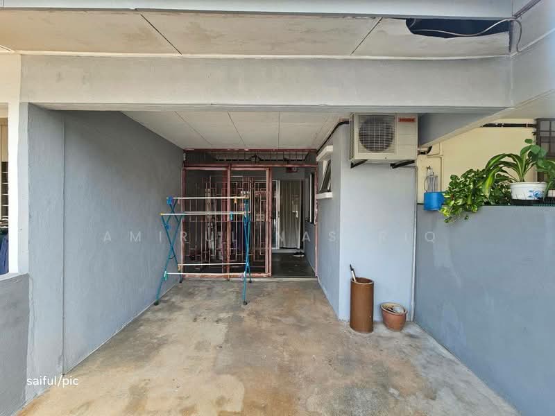 Townhouse for Sale in Seksyen 32 (Shah Alam) - Amirul Nasyriq - Exterior - PropertyGuru.com.my