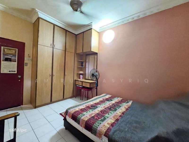 Townhouse for Sale in Seksyen 32 (Shah Alam) - Amirul Nasyriq - Bedroom - PropertyGuru.com.my