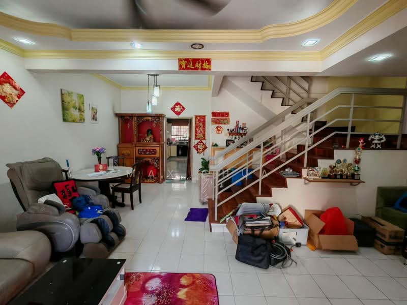 2-storey Terraced House for Sale in Taman Juara Jaya (Balakong) - Max Chua - Living Room - PropertyGuru.com.my
