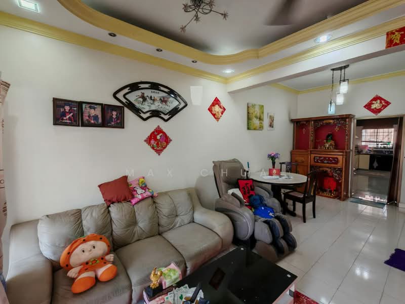 2-storey Terraced House for Sale in Taman Juara Jaya (Balakong) - Max Chua - Living Room - PropertyGuru.com.my