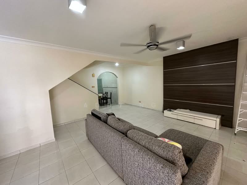 Rumah Teres 2 Tingkat untuk Dijual di Taman Rakan (Kajang) - Addy Ng - Living Room - PropertyGuru.com.my