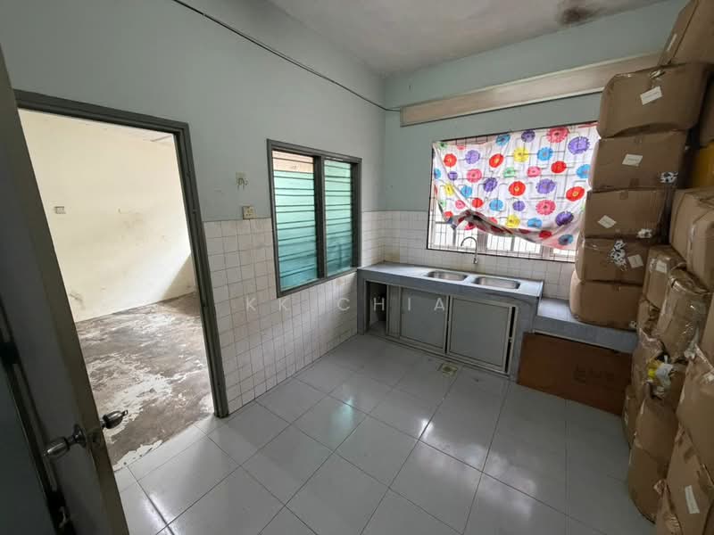 2-storey Terraced House for Sale in Taman Midah (Cheras) - KK Chia - Kitchen - PropertyGuru.com.my