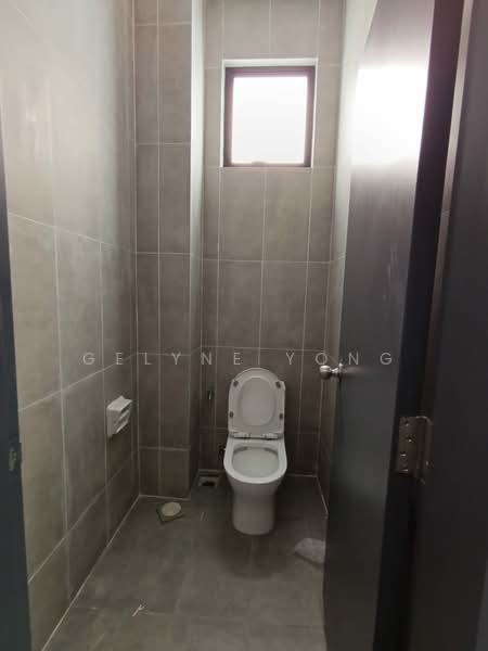 Factory for Rent in Eco Business Park 1 (Johor Bahru) - Gelyne Yong - Bathroom - PropertyGuru.com.my
