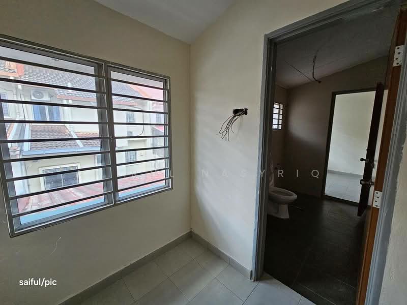 Rumah Teres 2 Tingkat untuk Dijual di Shah Alam (Selangor) - Amirul Nasyriq - Bathroom - PropertyGuru.com.my