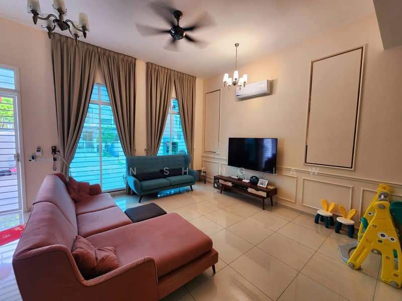 Rumah Teres 2 Tingkat untuk Dijual di Eco Majestic (Semenyih) - Soon Sheng Law - Living Room - PropertyGuru.com.my