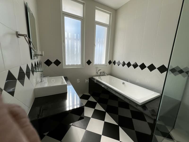 2-storey Terraced House for Sale in Eco Majestic (Semenyih) - Soon Sheng Law - Bathroom - PropertyGuru.com.my