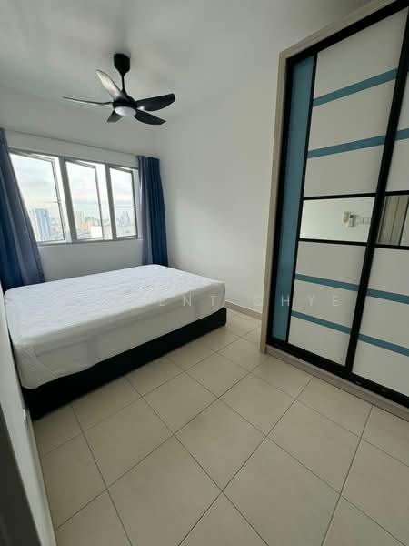 Kondominium untuk Disewa di Residensi Desa Satumas - Vincent Chye - Bedroom - PropertyGuru.com.my