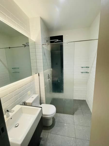 Kediaman Servis untuk Dijual di Serviced Residence @ Shaftsbury Putrajaya - Jim Lee - Bathroom - PropertyGuru.com.my