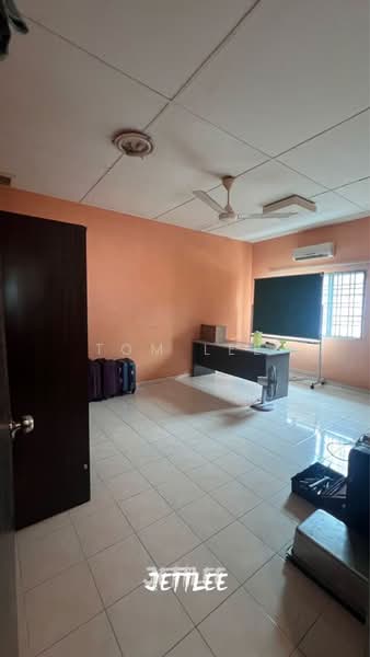 Rumah Berkembar untuk Dijual di Taman Mesra (Klang) - Tom Lee - PropertyGuru.com.my