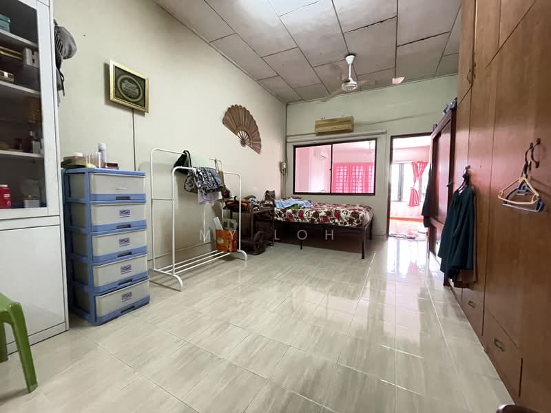 2-storey Terraced House for Sale in Taman Selayang Jaya (Selayang) - MY Loh - Bedroom - PropertyGuru.com.my