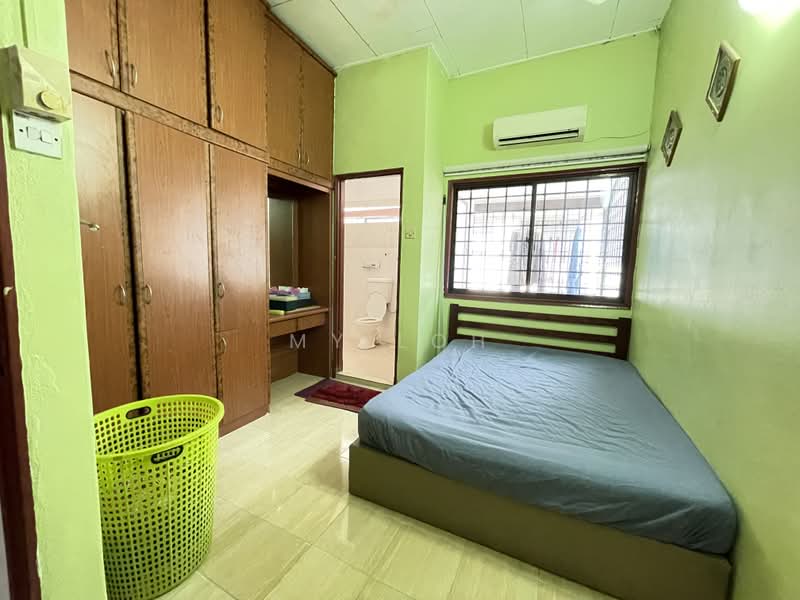2-storey Terraced House for Sale in Taman Selayang Jaya (Selayang) - MY Loh - Bedroom - PropertyGuru.com.my