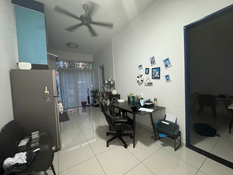 2-storey Terraced House for Sale in Taman Mount Austin (Tebrau) - Ang Boon Chai - Living Room - PropertyGuru.com.my