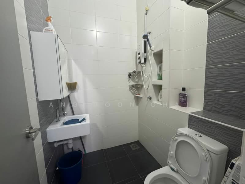 2-storey Terraced House for Sale in Taman Mount Austin (Tebrau) - Ang Boon Chai - Bathroom - PropertyGuru.com.my