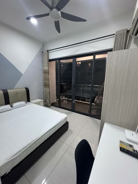 Condominium for Rent at Lovell @ Country Garden Danga Bay - Joanna Tai - Bedroom - PropertyGuru.com.my