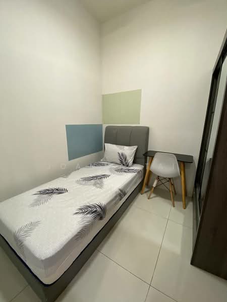 Condominium for Rent at Bay Laurel @ Country Garden Danga Bay - Joanna Tai - Bedroom - PropertyGuru.com.my