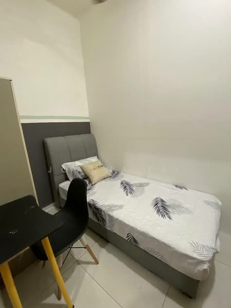 Condominium for Rent at Kings Bay @ Country Garden Danga Bay - Joanna Tai - Bedroom - PropertyGuru.com.my