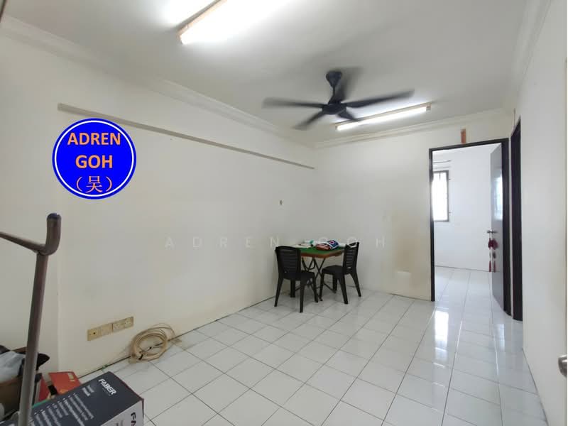 Pangsapuri untuk Dijual di Krystal Heights - Adren Goh - Living Room - PropertyGuru.com.my