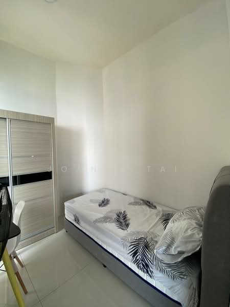 Condominium for Rent at Lovell @ Country Garden Danga Bay - Joanna Tai - Bedroom - PropertyGuru.com.my