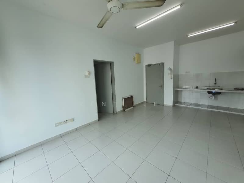 Servis Apartment untuk Dijual di The Zizz @ Damansara North - Kent Lee - Kitchen - PropertyGuru.com.my