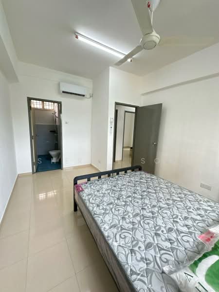 Pangsapuri untuk Dijual di Indah Court Apartment - Sherrly Sow - Bedroom - PropertyGuru.com.my