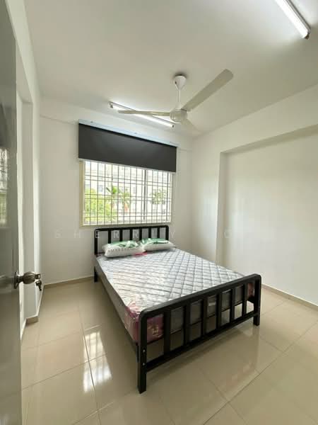 Pangsapuri untuk Dijual di Indah Court Apartment - Sherrly Sow - Bedroom - PropertyGuru.com.my