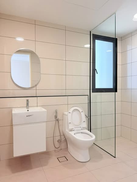 Servis Apartment untuk Disewa di Duta Park Residences - John Tan - Bathroom - PropertyGuru.com.my