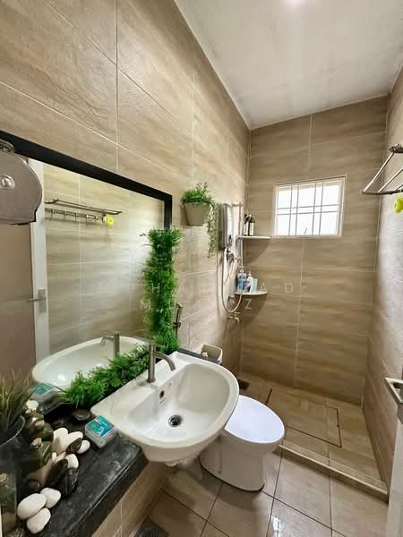 Rumah Teres 2 Tingkat untuk Dijual di Seri Kembangan (Selangor) - Muhammad Muadz - Bathroom - PropertyGuru.com.my
