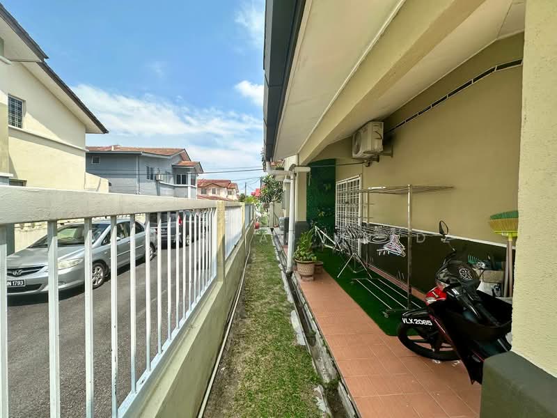 Rumah Teres 2 Tingkat untuk Dijual di Seri Kembangan (Selangor) - Muhammad Muadz - Exterior - PropertyGuru.com.my