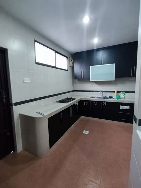 Rumah Teres 2 Tingkat untuk Disewa di Austin (Johor Bahru) - May Chong - Kitchen - PropertyGuru.com.my