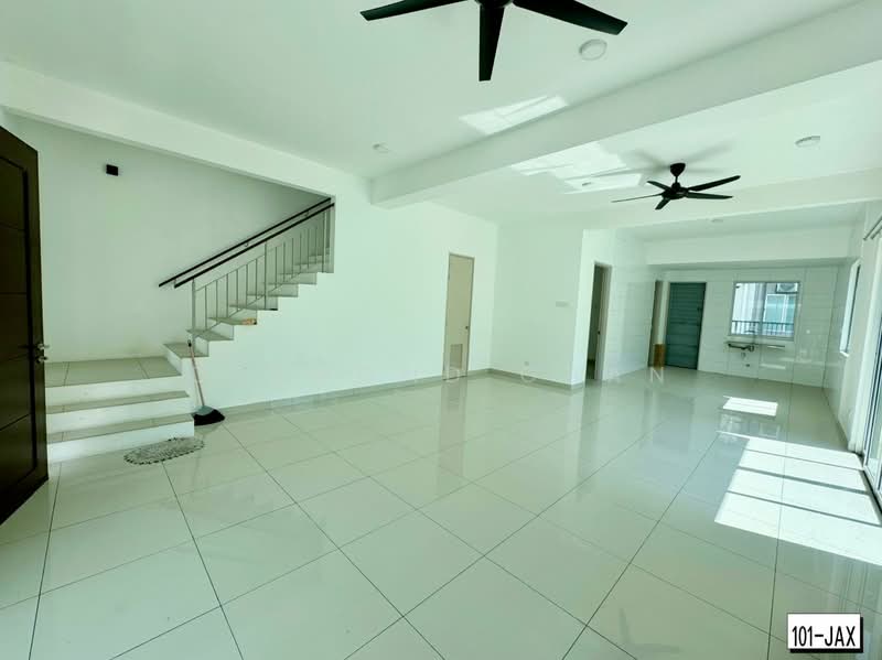 Rumah Teres 3 Tingkat untuk Dijual di Ambang Botanic (Klang) - Desmond Chan - Living Room - PropertyGuru.com.my