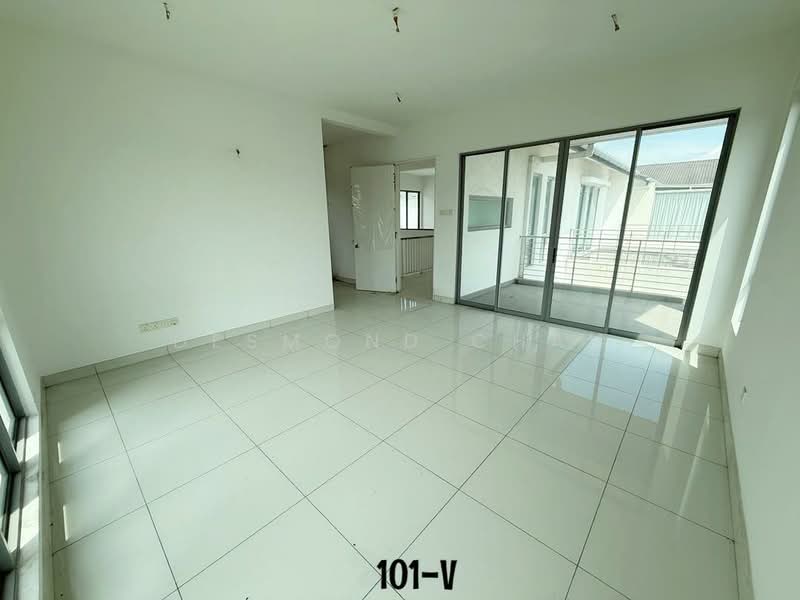 Link Bungalow for Sale in Ambang Botanic (Klang) - Desmond Chan - Living Room - PropertyGuru.com.my