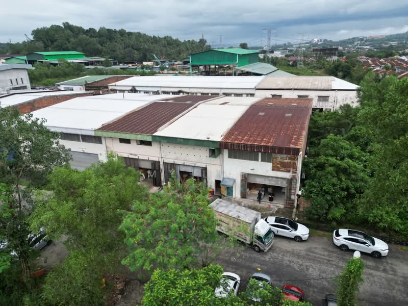 Terrace Factory for Sale in Rumah Murah Pkns Batu 17 (Rawang) - MY Loh - Exterior - PropertyGuru.com.my