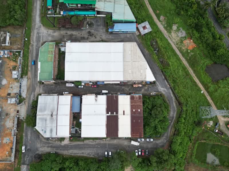 Terrace Factory for Sale in Rumah Murah Pkns Batu 17 (Rawang) - MY Loh - Exterior - PropertyGuru.com.my