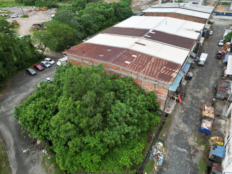 Terrace Factory for Sale in Rumah Murah Pkns Batu 17 (Rawang) - MY Loh - Exterior - PropertyGuru.com.my