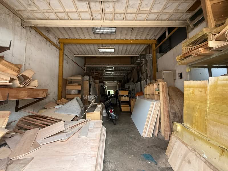 Terrace Factory for Sale in Rumah Murah Pkns Batu 17 (Rawang) - MY Loh - Interior - PropertyGuru.com.my