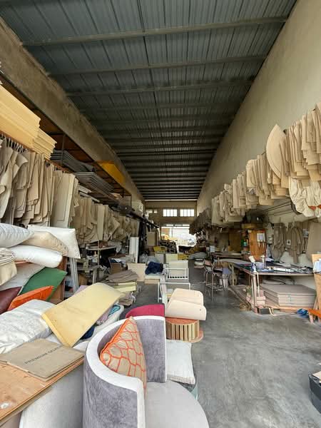 Terrace Factory for Sale in Rumah Murah Pkns Batu 17 (Rawang) - MY Loh - Interior - PropertyGuru.com.my