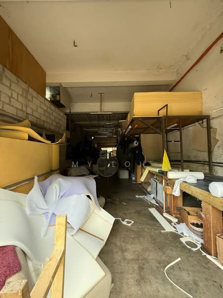Terrace Factory for Sale in Rumah Murah Pkns Batu 17 (Rawang) - MY Loh - Interior - PropertyGuru.com.my