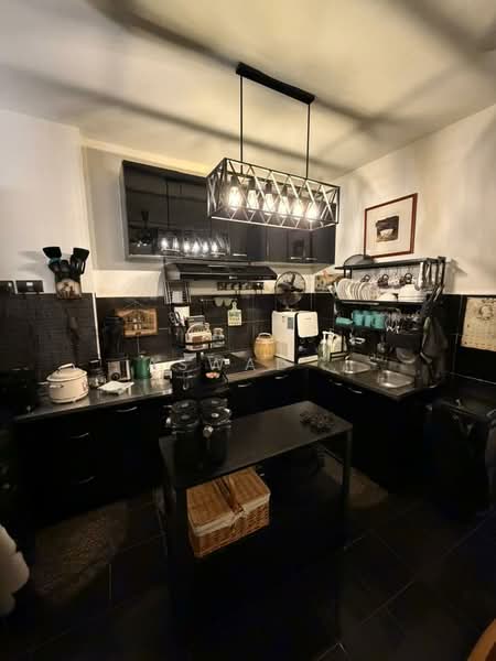 2-storey Terraced House for Sale in Dhoby Ghaut (George Town) - Aswad . - Kitchen - PropertyGuru.com.my