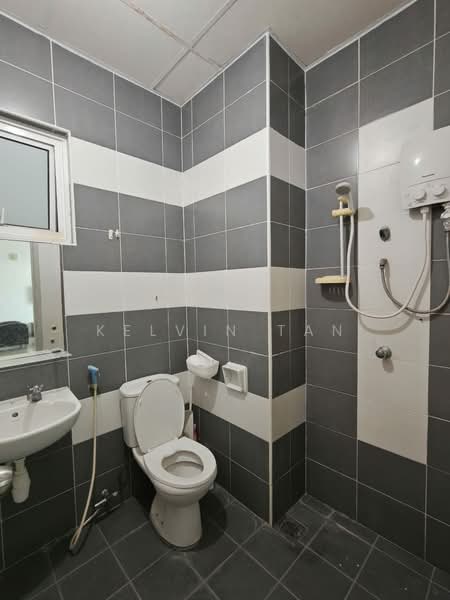 Condominium for Rent at I-Regency Condominium (Ideal Regency) - Kelvin Tan - Bathroom - PropertyGuru.com.my