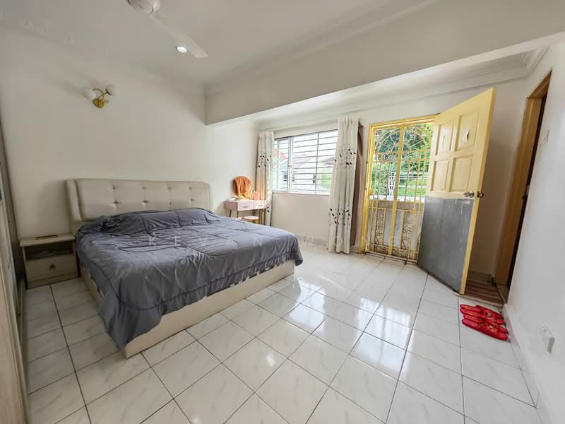 2-storey Terraced House for Sale in Batu Caves (Selangor) - Kevan Wong - Bedroom - PropertyGuru.com.my