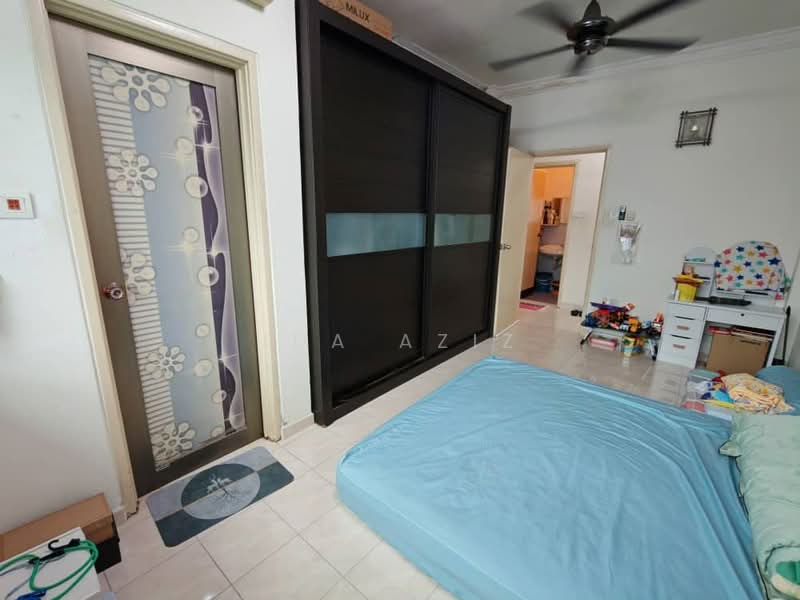 Pangsapuri untuk Dijual di Bayu Puteri 1 - Ida Aziz - Bedroom - PropertyGuru.com.my