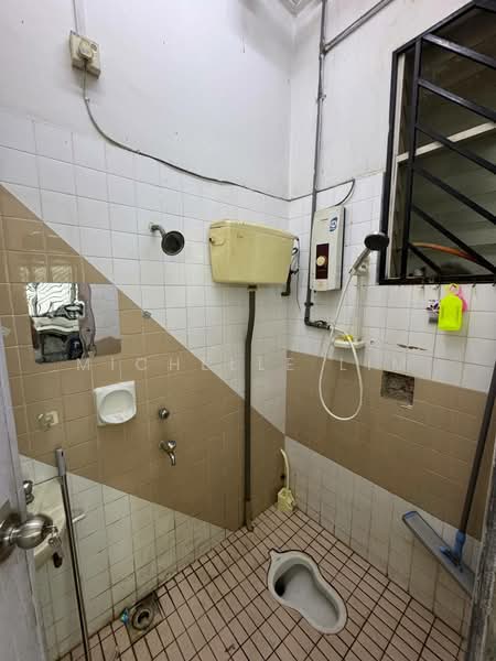Rumah Teres 1 Tingkat untuk Dijual di Taman Daya (Johor Bahru) - Michelle Lim - Bathroom - PropertyGuru.com.my