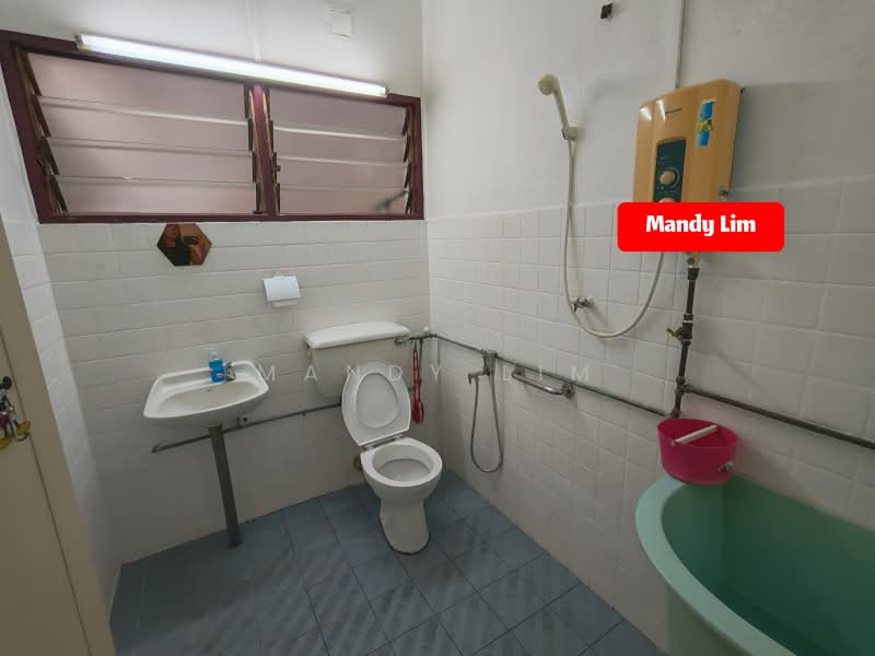 Rumah Berkembar untuk Dijual di Pulau Tikus (George Town) - Mandy Lim - Bathroom - PropertyGuru.com.my