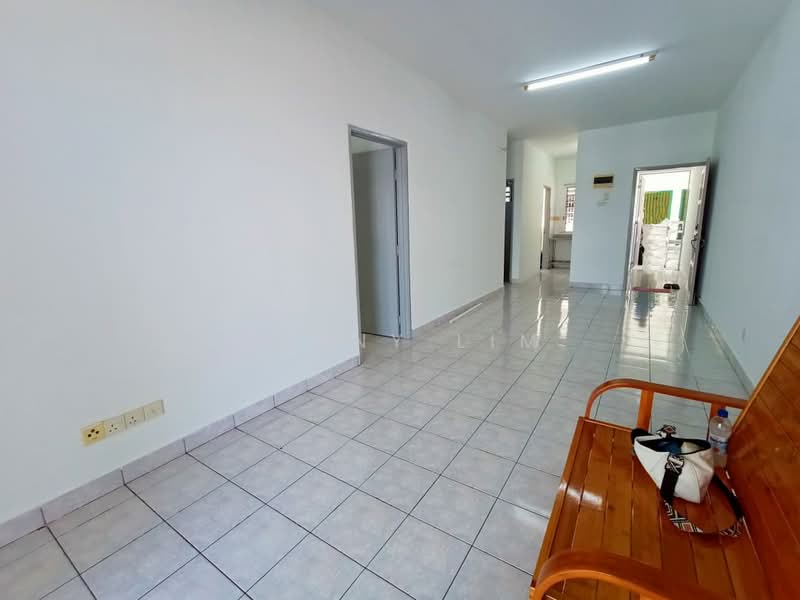 Apartment for Sale at The Ocean View (Bandar Sri Pinang) - Danny Lim - Living Room - PropertyGuru.com.my