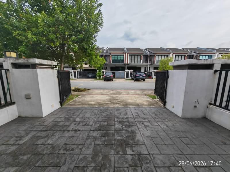 2-storey Terraced House for Sale in Shah Alam (Selangor) - Fazie Noor - Exterior - PropertyGuru.com.my