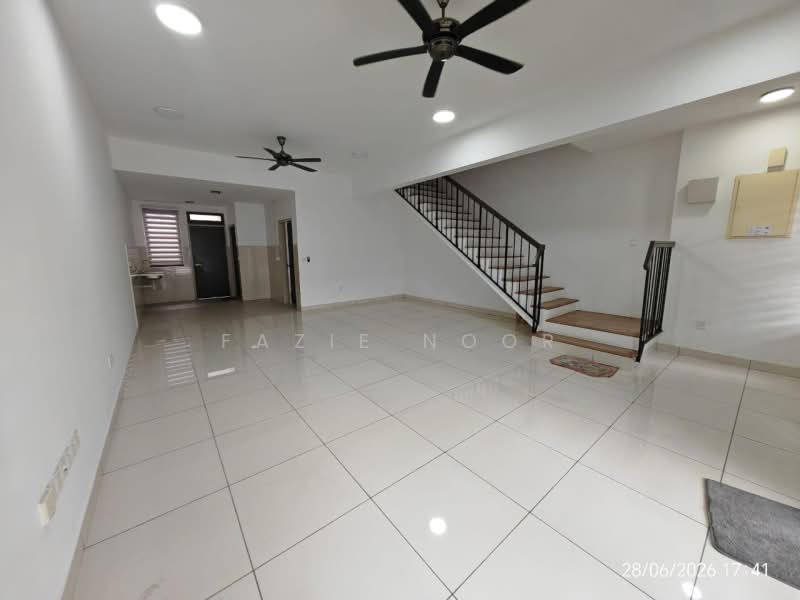 2-storey Terraced House for Sale in Shah Alam (Selangor) - Fazie Noor - Living Room - PropertyGuru.com.my